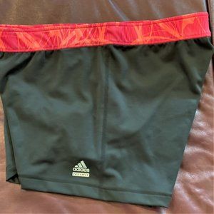 Adidas shorts NWT women XL Black Orange X54500